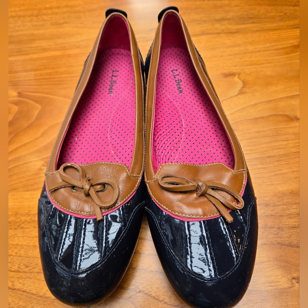 LL Bean Navy and Brown Women's rain Loafers. 9M - Picture 2 of 10